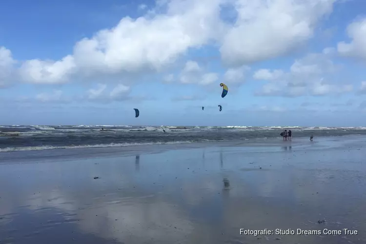 Rode vlag en het strand!