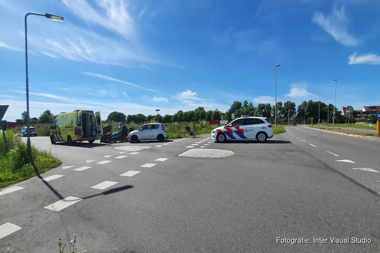 Vrouw in scootmobiel gewond na val