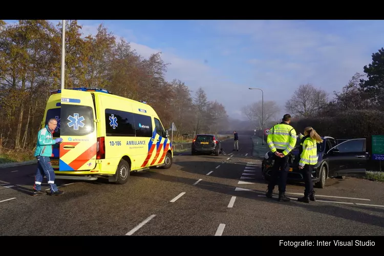 Aanrijding in Egmond aan den Hoef, twee auto&#39;s betrokken