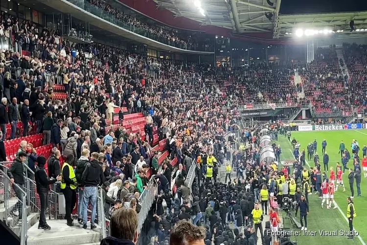 Meerdere AZ-fans melden zich bij politie na rellen