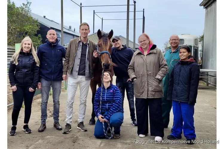 Draver Fado begint aan welverdiend pensioen bij Zorgboerderij De Klompenhoeve