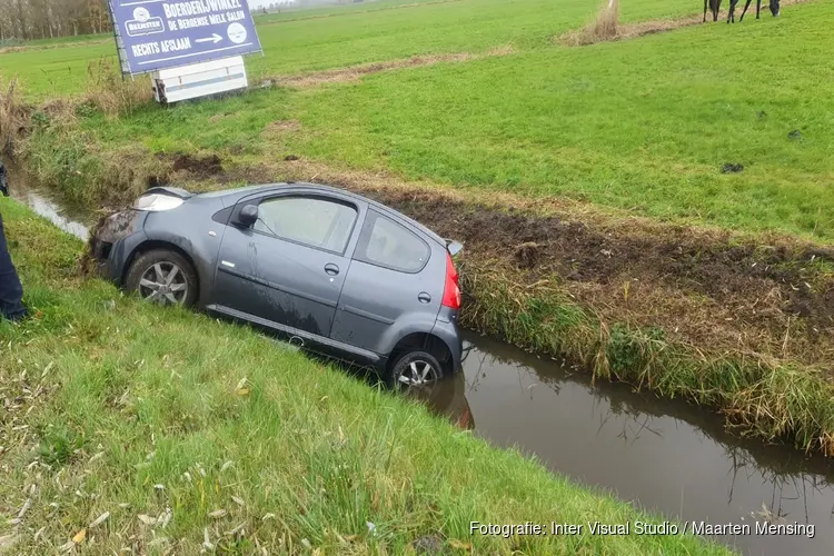 Automobilist onder invloed bij eenzijdig ongeluk in Bergen