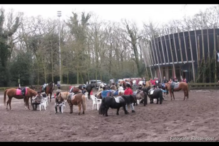 De Kennemerruiters gaan bij u aanbellen voor het ponykamp van 2020