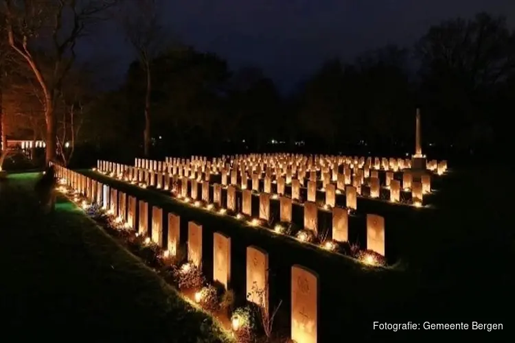 Lichtjesavond op oorlogsgraven 24 december