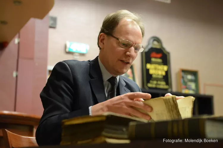 Taxateur Arie Molendijk komt naar hotel Zuiderduin in Egmond aan Zee