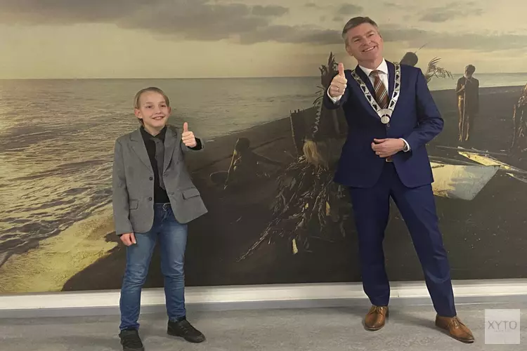 Thomas (11) eerste kinderburgemeester gemeente Bergen