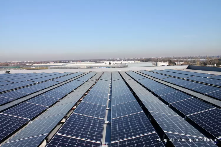 Veel platte daken in gemeente Bergen nog zonder zonnepanelen