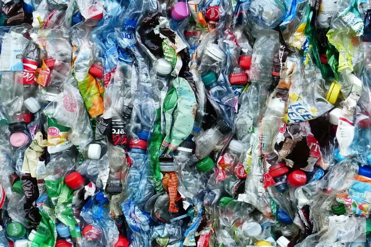 Voorbereiding inzameling plastic afval start nog dit jaar